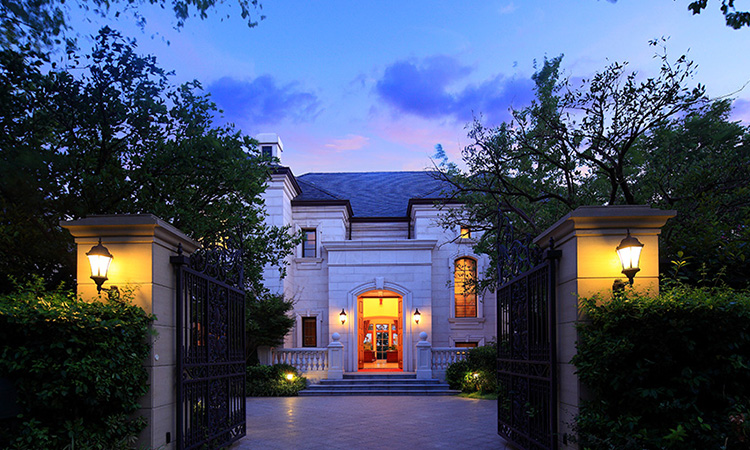 ��ţ��̳-(�Ĳ���ˮ)������